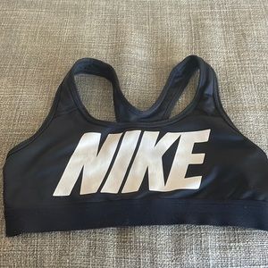 Nike XS sports bra